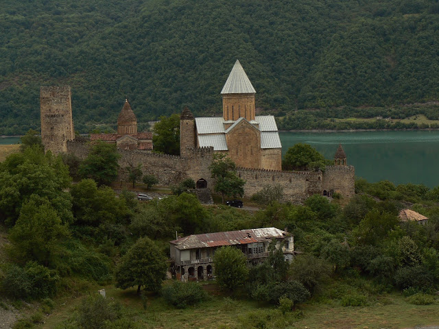 Крепость Ананури. Грузия